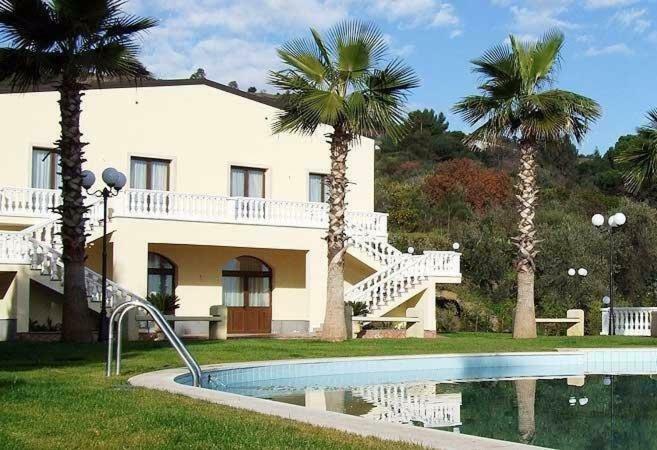 Residence Ore Felici Mascali Exterior photo